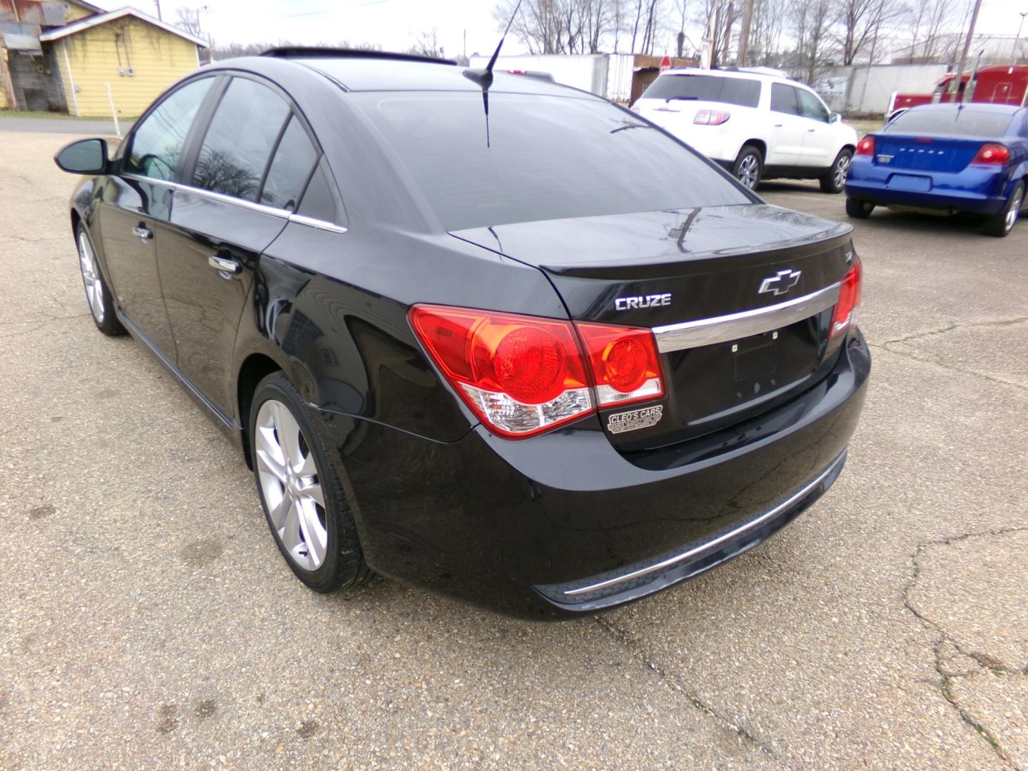 2013 Carbon Flash Metallic /Black Chevrolet Cruze LTZ (1G1PG5SBXD7) with an 1.4L Turbo engine, automatic transmission, located at 401 First NE, Bearden, AR, 71720, (870) 687-3414, 33.726528, -92.611519 - Photo#2